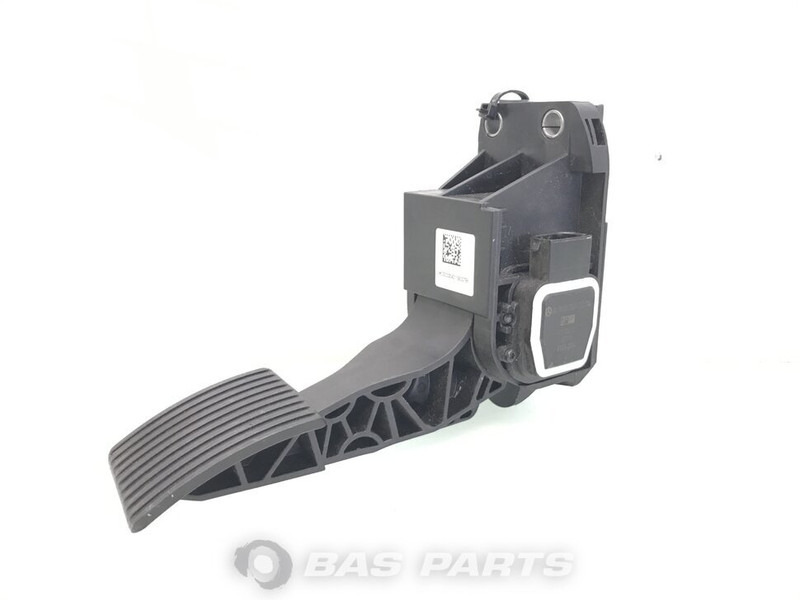 Mercedes-Benz Gaspedaal Mercedes A 960 300 00 0464 - Pedal para Camión: foto 1 Mercedes-Benz Gaspedaal Mercedes A 960 300 00 0464 - Pedal para Camión: foto 1