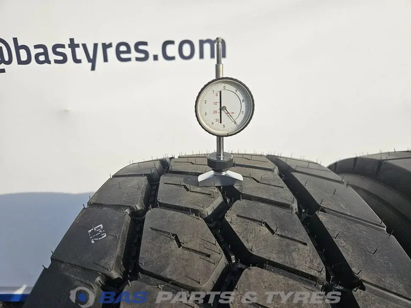 Pirelli - Neumático para Camión: foto 3 Pirelli - Neumático para Camión: foto 3