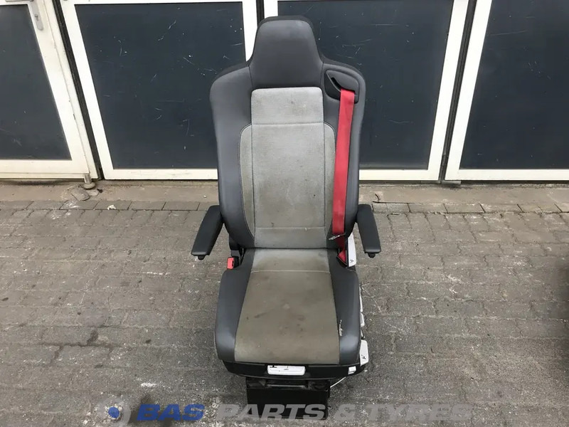 Renault C-Serie - Asiento para Camión: foto 1 Renault C-Serie - Asiento para Camión: foto 1