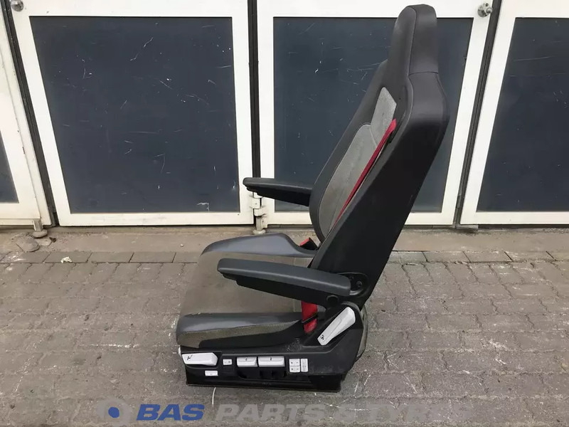 Renault C-Serie - Asiento para Camión: foto 2 Renault C-Serie - Asiento para Camión: foto 2