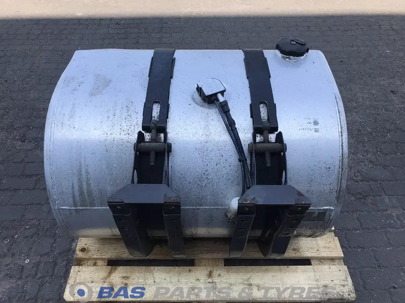 Renault  - Depósito de combustible para Camión: foto 3 Renault  - Depósito de combustible para Camión: foto 3