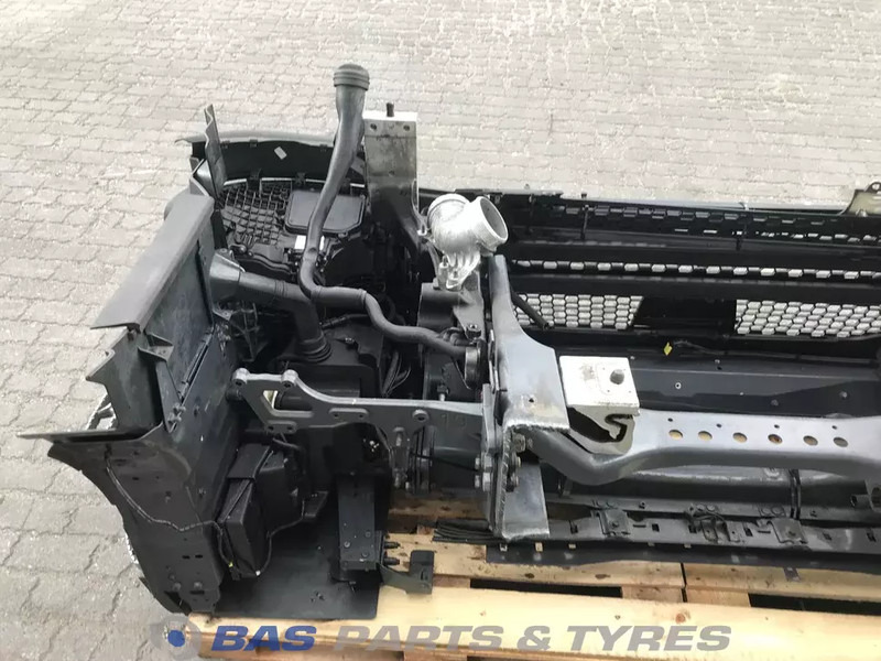 Scania R-Serie NextGen - Parachoques para Camión: foto 4 Scania R-Serie NextGen - Parachoques para Camión: foto 4