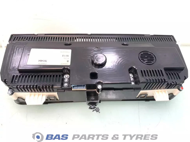 Volvo FH3 Instrumentenpaneel Volvo 21589170 - Salpicadero para Camión: foto 2 Volvo FH3 Instrumentenpaneel Volvo 21589170 - Salpicadero para Camión: foto 2