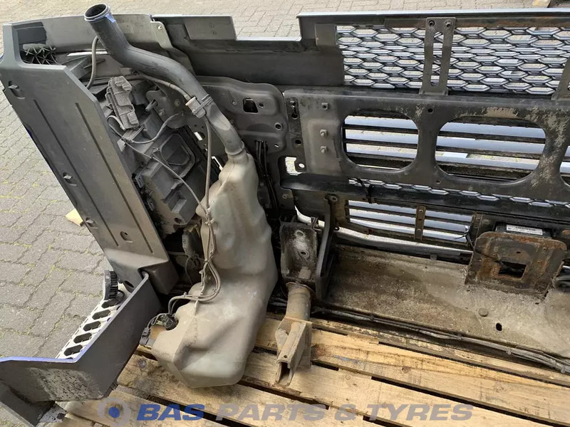 Volvo FH4 Bumper Volvo 82139942 - Parachoques para Camión: foto 4 Volvo FH4 Bumper Volvo 82139942 - Parachoques para Camión: foto 4