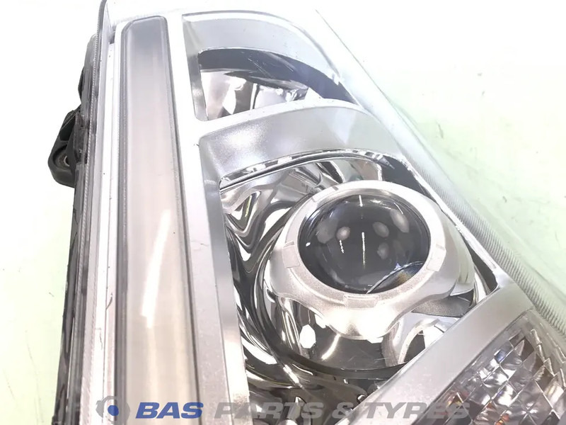 Volvo FH4 Koplamp Links 21221142 - Faro delantero para Camión: foto 3 Volvo FH4 Koplamp Links 21221142 - Faro delantero para Camión: foto 3