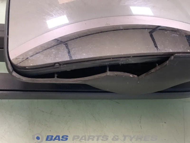 Volvo FH4 Spiegel Volvo Links 82943538 - Espejo retrovisor para Camión: foto 2 Volvo FH4 Spiegel Volvo Links 82943538 - Espejo retrovisor para Camión: foto 2