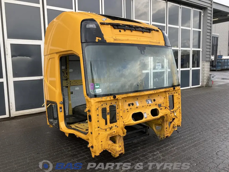 Volvo FH4 Volvo Globetrotter XL L2H3 82271702 - Cabina e interior para Camión: foto 2 Volvo FH4 Volvo Globetrotter XL L2H3 82271702 - Cabina e interior para Camión: foto 2