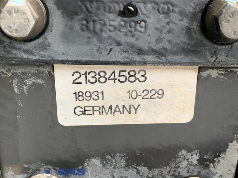 Volvo FM3 Koelerpakket Volvo D11C 330 1676631 - Radiador para Camión: foto 5 Volvo FM3 Koelerpakket Volvo D11C 330 1676631 - Radiador para Camión: foto 5