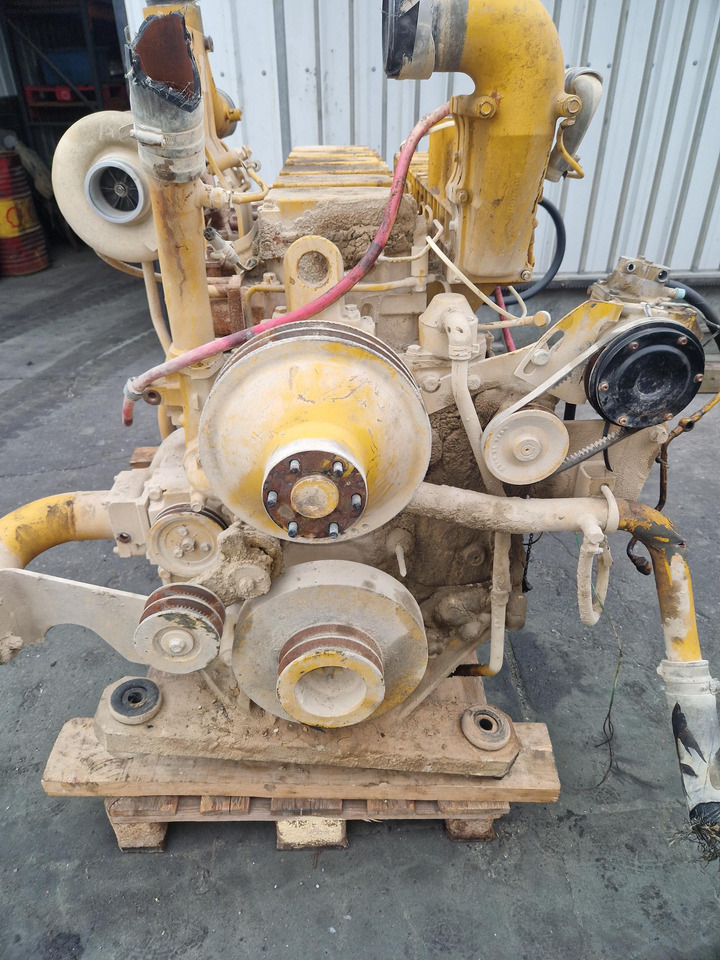 KOMATSU SAA6D 140E-2 - Motor para Maquinaria de construcción: foto 5 KOMATSU SAA6D 140E-2 - Motor para Maquinaria de construcción: foto 5