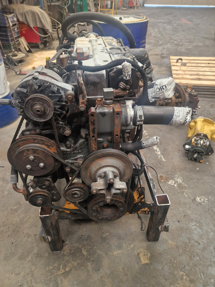 MOTOR DEUTZ BF4M1013E - Motor para Maquinaria de construcción: foto 2 MOTOR DEUTZ BF4M1013E - Motor para Maquinaria de construcción: foto 2