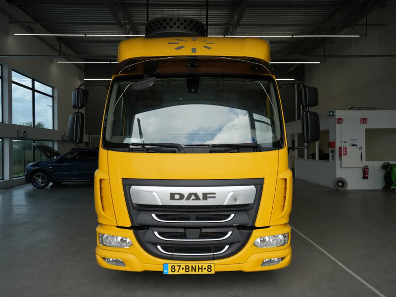 DAF LF 210 FA, 12t, Gesloten Bak, Laadklep 1,5t, Zijdeur, New Apk - Camión caja cerrada: foto 2 DAF LF 210 FA, 12t, Gesloten Bak, Laadklep 1,5t, Zijdeur, New Apk - Camión caja cerrada: foto 2