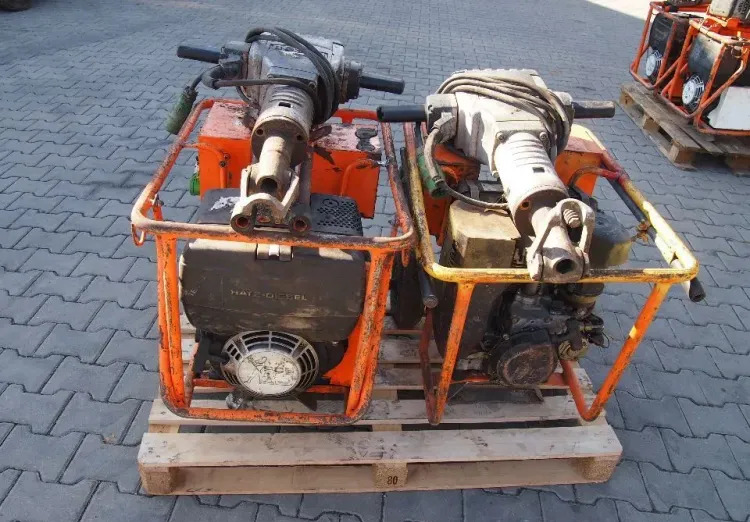 Agregat Bosch 2006 i Młot do kucia - Equipo de construcción: foto 1 Agregat Bosch 2006 i Młot do kucia - Equipo de construcción: foto 1