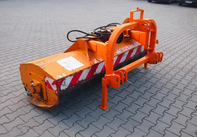 Kosiarka bijakowa 2M  2005 Szerokość robocza 2m - Desbrozadora de martillos: foto 3 Kosiarka bijakowa 2M  2005 Szerokość robocza 2m - Desbrozadora de martillos: foto 3