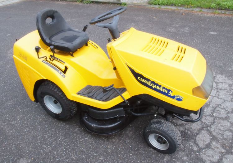 Kosiarka traktorek Castel Garden 13/92 2007 Kosiarka Castel Garden 13/92 - Cortacésped: foto 1 Kosiarka traktorek Castel Garden 13/92 2007 Kosiarka Castel Garden 13/92 - Cortacésped: foto 1