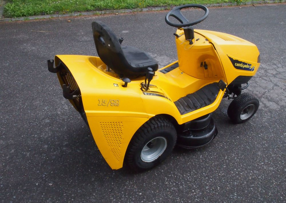 Kosiarka traktorek Castel Garden 13/92 2007 Kosiarka Castel Garden 13/92 - Cortacésped: foto 5 Kosiarka traktorek Castel Garden 13/92 2007 Kosiarka Castel Garden 13/92 - Cortacésped: foto 5