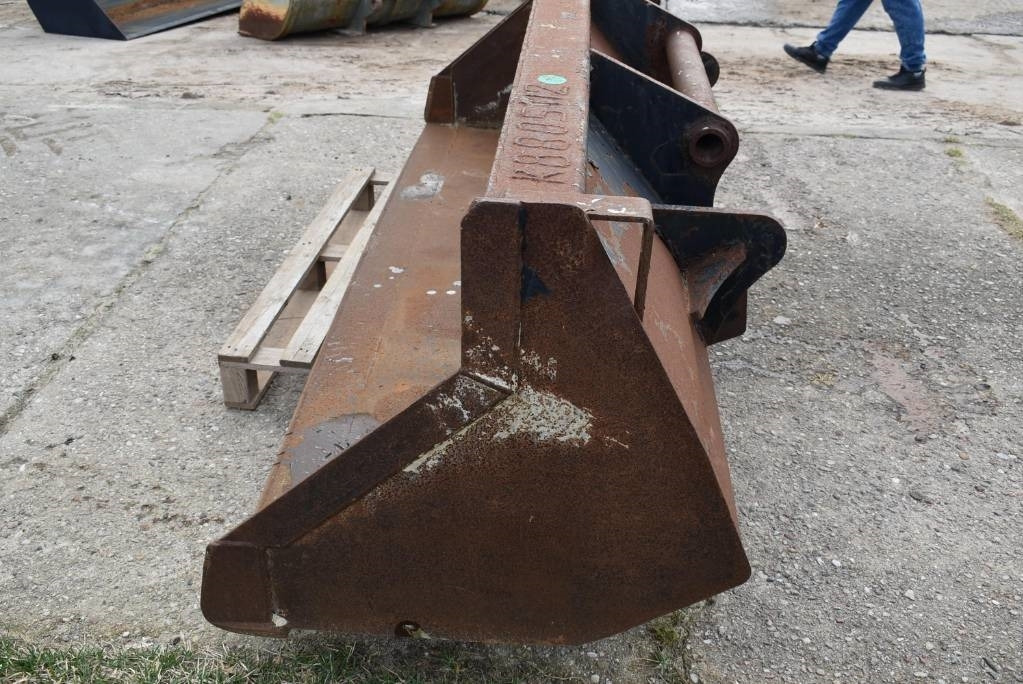 Łyżki do ładowarki CAT , JCB, CASE, SCORPION,KRAME - Cazo para Maquinaria de construcción: foto 4 Łyżki do ładowarki CAT , JCB, CASE, SCORPION,KRAME - Cazo para Maquinaria de construcción: foto 4