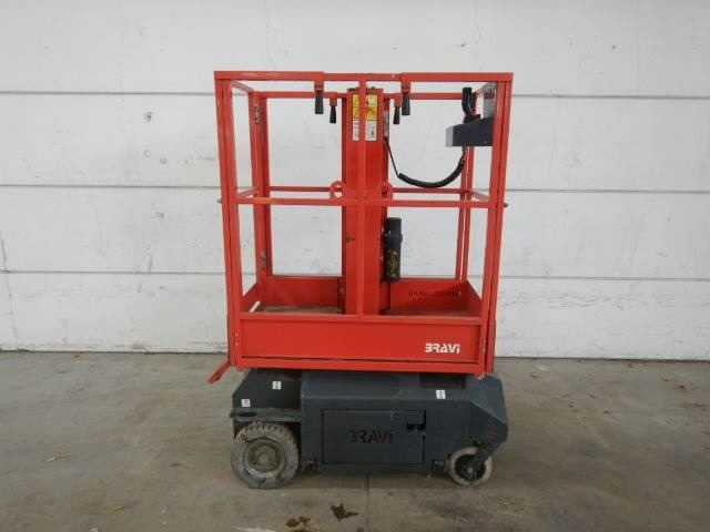 Bravi Lui Mini HD - Plataforma de mástil vertical: foto 1 Bravi Lui Mini HD - Plataforma de mástil vertical: foto 1