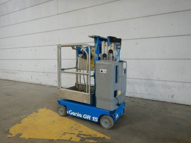 Genie GR15 - Plataforma de mástil vertical: foto 2 Genie GR15 - Plataforma de mástil vertical: foto 2