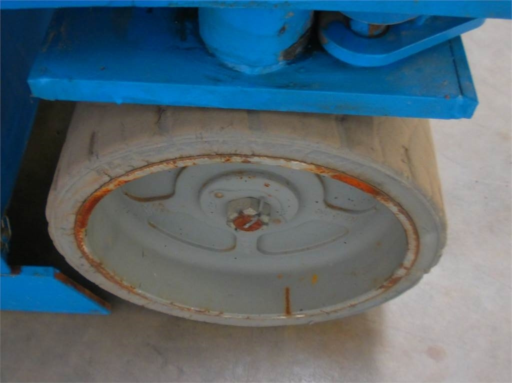 Plataforma de tijeras Genie GS3246: foto 12 Plataforma de tijeras Genie GS3246: foto 12