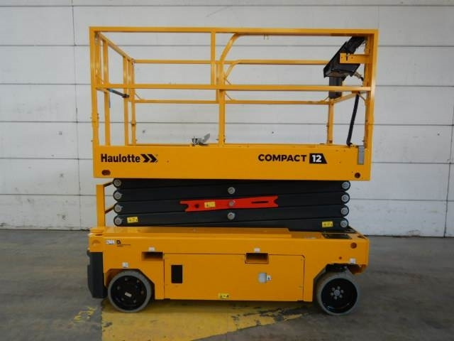 Haulotte Compact 12 AE - Plataforma de tijeras: foto 1 Haulotte Compact 12 AE - Plataforma de tijeras: foto 1