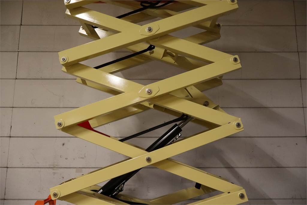Plataforma de tijeras JLG ES3246: foto 8