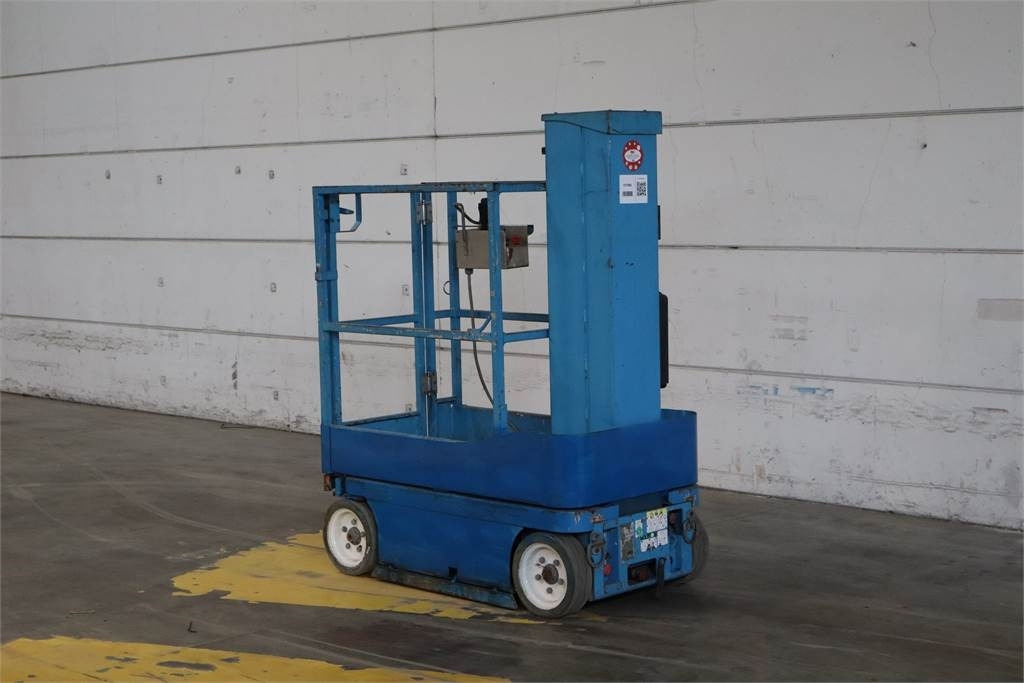 SkyJack SJ16 - Plataforma de mástil vertical: foto 2 SkyJack SJ16 - Plataforma de mástil vertical: foto 2