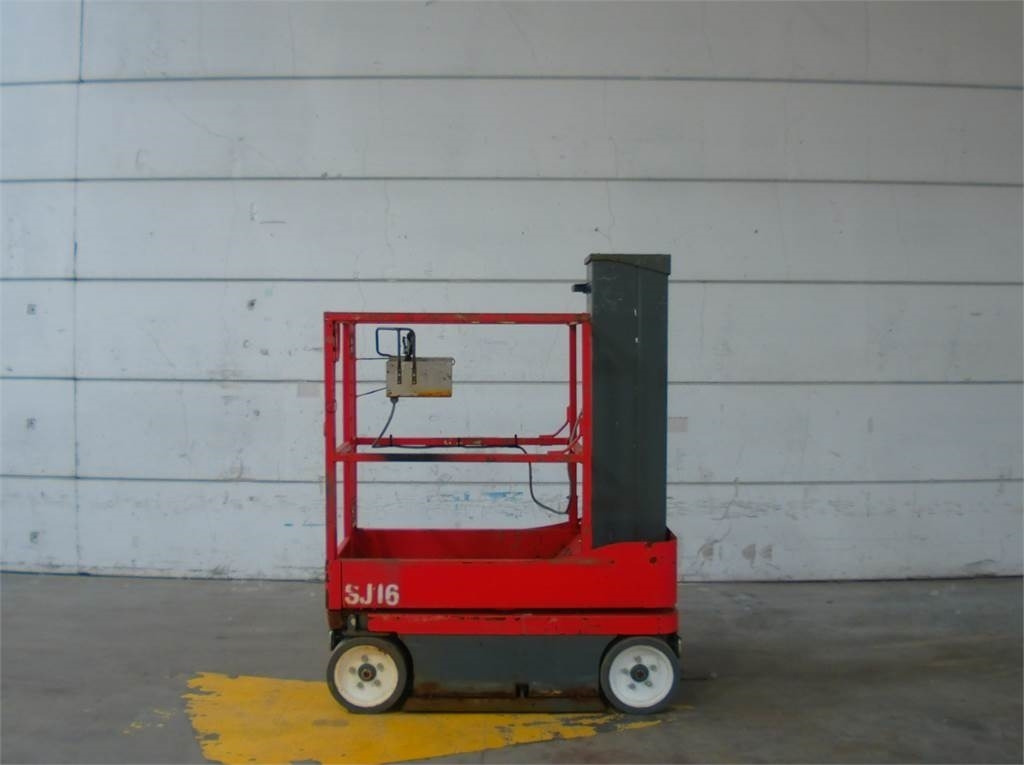 SkyJack SJ16 - Plataforma de mástil vertical: foto 1 SkyJack SJ16 - Plataforma de mástil vertical: foto 1