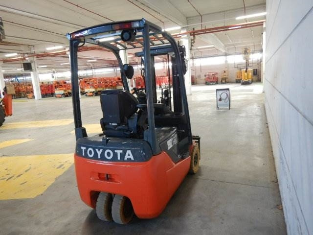 Toyota 8FBEK16T - Carretilla elevadora eléctrica: foto 4 Toyota 8FBEK16T - Carretilla elevadora eléctrica: foto 4