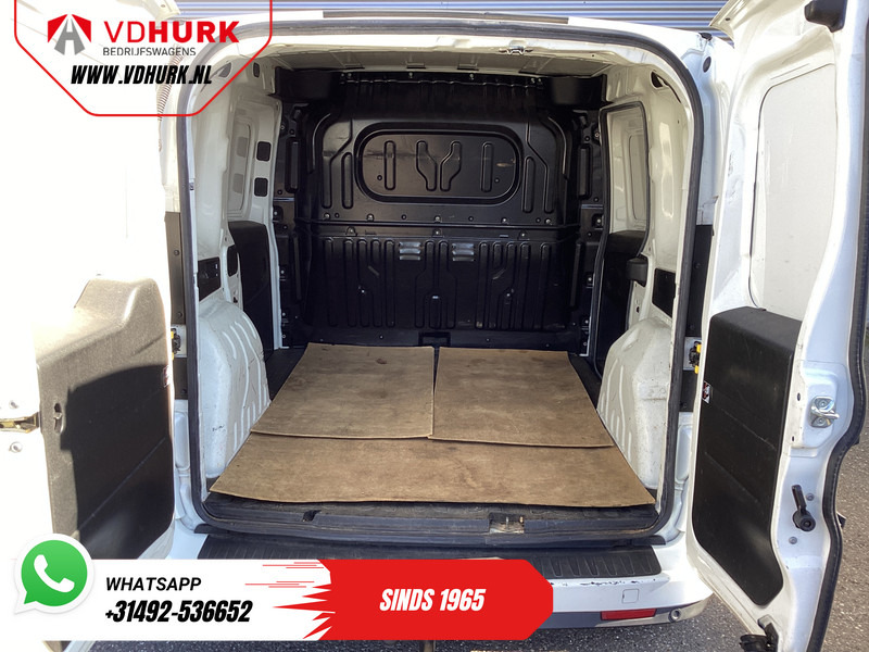 Fiat Dobló Cargo 1.6 MJ 105 pk EXPORT ONLY Airco/ PDC/ Trekhaak - Furgoneta pequeña: foto 5 Fiat Dobló Cargo 1.6 MJ 105 pk EXPORT ONLY Airco/ PDC/ Trekhaak - Furgoneta pequeña: foto 5