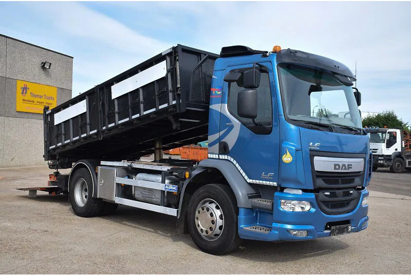 DAF LF 310 - Camión volquete: foto 1 DAF LF 310 - Camión volquete: foto 1
