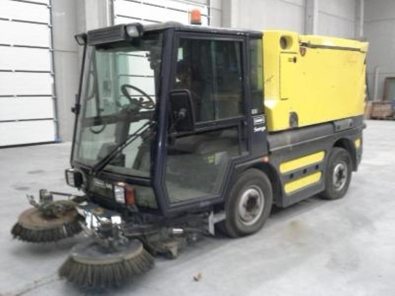 Diversen SCHMIDT SWING 240 - Barredora vial: foto 1 Diversen SCHMIDT SWING 240 - Barredora vial: foto 1