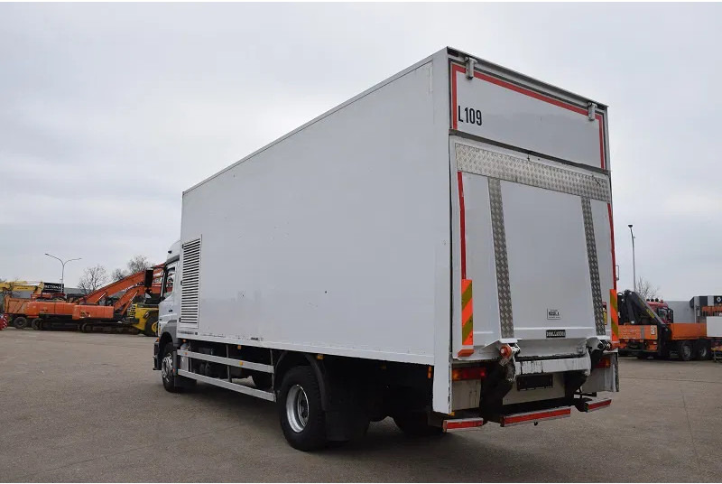Camión caja cerrada Mercedes-Benz Axor 1824: foto 7
