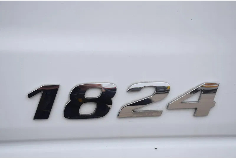 Camión caja cerrada Mercedes-Benz Axor 1824: foto 10