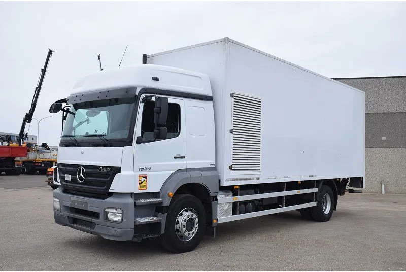 Mercedes-Benz Axor 1824 - Camión caja cerrada: foto 1 Mercedes-Benz Axor 1824 - Camión caja cerrada: foto 1