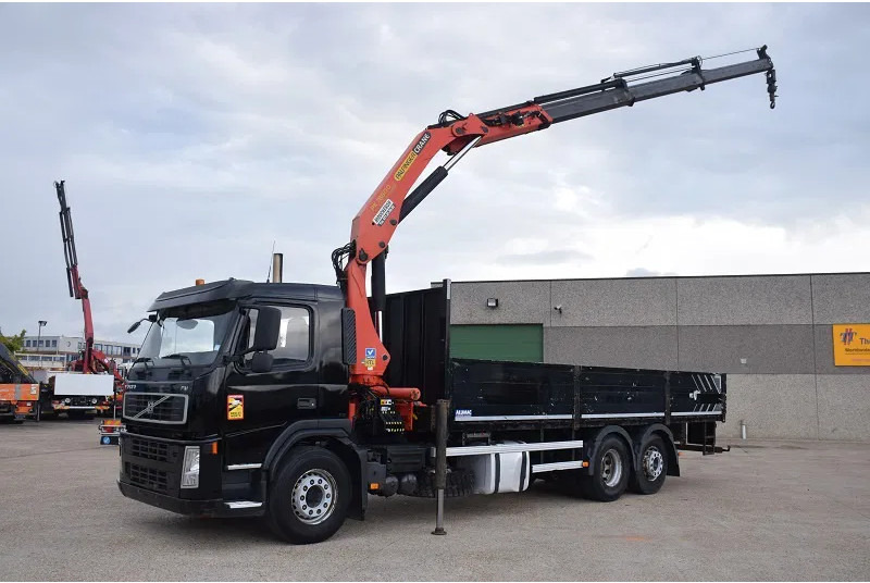 Volvo FM 330 - Camión grúa: foto 1 Volvo FM 330 - Camión grúa: foto 1