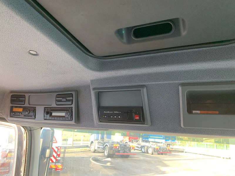Mercedes-Benz Atego 1018 KOELING*Cruise control*Airconditioning*Geveerde bestuurdersstoel* - Camión caja cerrada: foto 4 Mercedes-Benz Atego 1018 KOELING*Cruise control*Airconditioning*Geveerde bestuurdersstoel* - Camión caja cerrada: foto 4