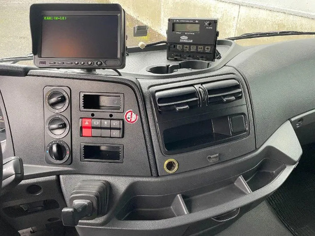 Mercedes-Benz Atego 1221 *Cruise control*Bluetooth*Elektrisch verstelbare en verwarmde spiegels - Camión frigorífico: foto 4 Mercedes-Benz Atego 1221 *Cruise control*Bluetooth*Elektrisch verstelbare en verwarmde spiegels - Camión frigorífico: foto 4