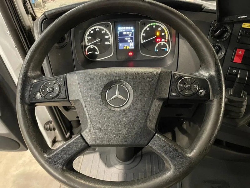 Mercedes-Benz Atego 1621 *Palfinger kraan*Containersysteem*luchtvering achteras*bluetooth - Camión multibasculante, Camión grúa: foto 4 Mercedes-Benz Atego 1621 *Palfinger kraan*Containersysteem*luchtvering achteras*bluetooth - Camión multibasculante, Camión grúa: foto 4