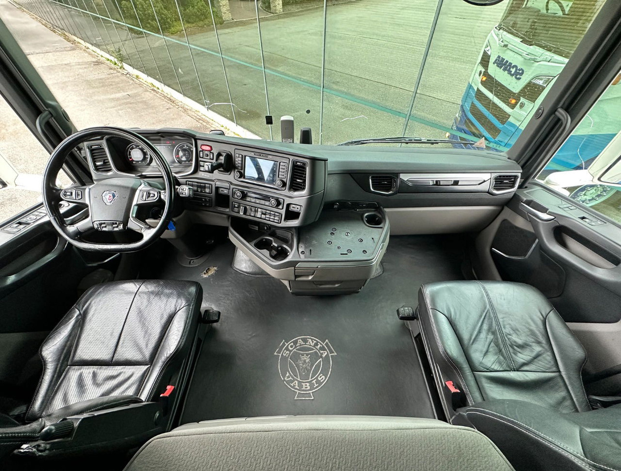 Cabeza tractora Scania S450 Full AIR Retarder 2X Tanks Only 659.000 KM Super Condition: foto 9