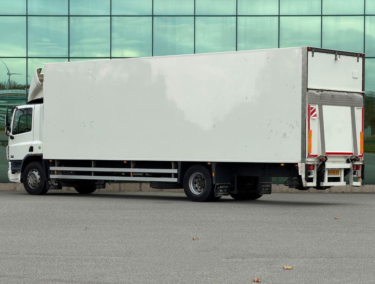 DAF CF 75.250 Euro 3 Manual Gearbox VAN Beurden Isolated BOX Tail Lift Super Condition NL-Truck - Camión caja cerrada: foto 3 DAF CF 75.250 Euro 3 Manual Gearbox VAN Beurden Isolated BOX Tail Lift Super Condition NL-Truck - Camión caja cerrada: foto 3
