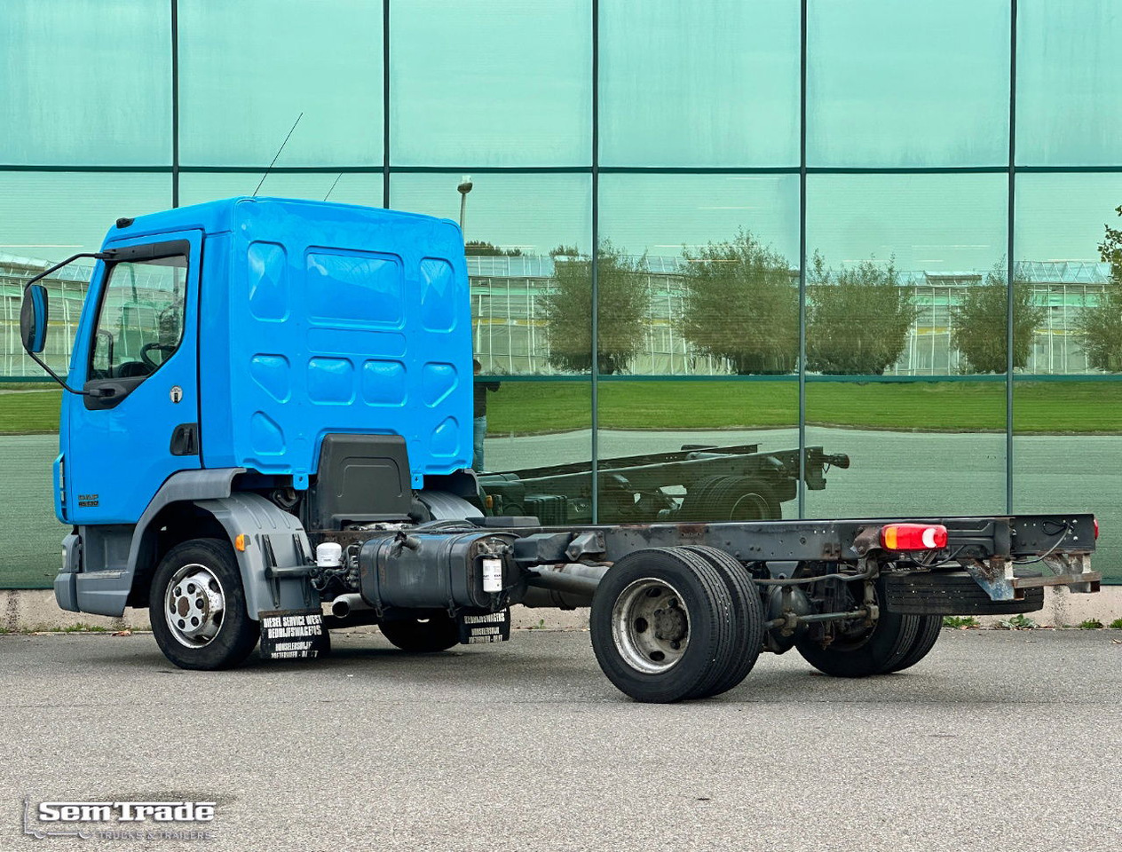 DAF LF 45.130 Euro 3 Manual Gearbox Holland-Truck - Camión chasis: foto 3 DAF LF 45.130 Euro 3 Manual Gearbox Holland-Truck - Camión chasis: foto 3