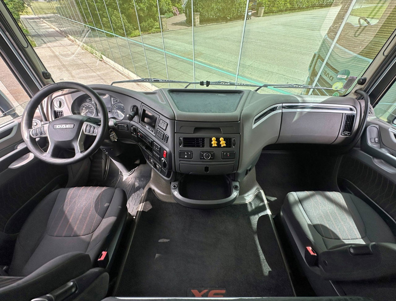 Camión chasis DAF XF 480 FAR SSC Euro 6 978.000 KM Park Airco 2X Tanks TOP Condition: foto 10 Camión chasis DAF XF 480 FAR SSC Euro 6 978.000 KM Park Airco 2X Tanks TOP Condition: foto 10