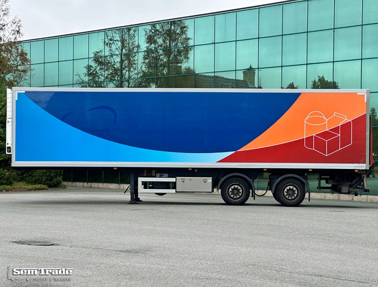 Gray and Adams City Trailer Carrier Vector 1850 MT TRI-Temp Tail Lift Side Door Steering Axle - Semirremolque frigorífico: foto 2 Gray and Adams City Trailer Carrier Vector 1850 MT TRI-Temp Tail Lift Side Door Steering Axle - Semirremolque frigorífico: foto 2