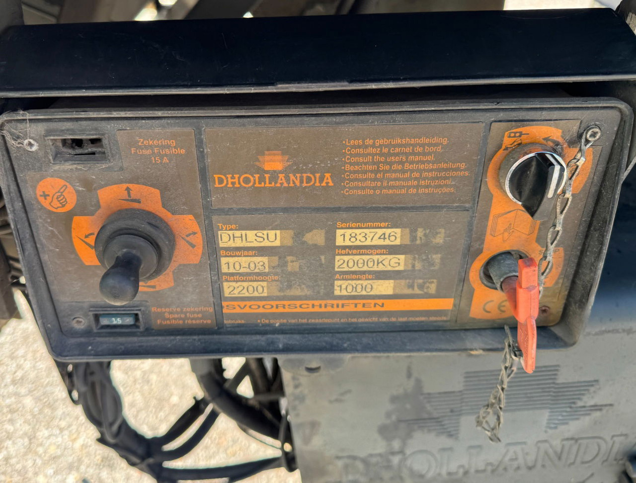 Semirremolque caja cerrada HTF 2-AS Heiwo 1240 x 250 x 272 CM Inwendig Stuuras Laadklep APK TOT 07-2026: foto 11 Semirremolque caja cerrada HTF 2-AS Heiwo 1240 x 250 x 272 CM Inwendig Stuuras Laadklep APK TOT 07-2026: foto 11