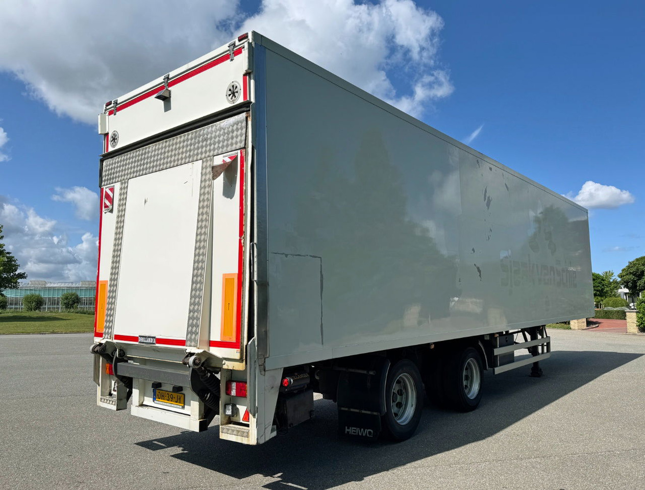 HTF 2-AS Heiwo 1240 x 250 x 272 CM Inwendig Stuuras Laadklep APK TOT 07-2026 - Semirremolque caja cerrada: foto 5 HTF 2-AS Heiwo 1240 x 250 x 272 CM Inwendig Stuuras Laadklep APK TOT 07-2026 - Semirremolque caja cerrada: foto 5