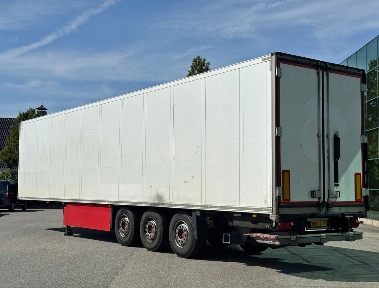 Schmitz Cargobull SCBS3B 270 CM High Flower Wide Liftaxle Tail Lift NL Trailer 6 - Semirremolque frigorífico: foto 3 Schmitz Cargobull SCBS3B 270 CM High Flower Wide Liftaxle Tail Lift NL Trailer 6 - Semirremolque frigorífico: foto 3
