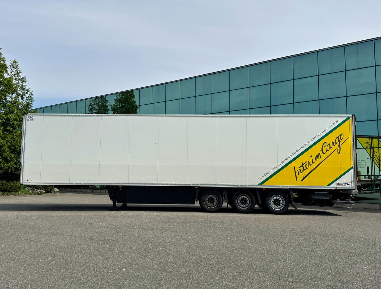 Schmitz Cargobull SCBS3B 275 CM High 250 Wide Tail Lift Carrier Vector 1550 Dopp - Semirremolque frigorífico: foto 2 Schmitz Cargobull SCBS3B 275 CM High 250 Wide Tail Lift Carrier Vector 1550 Dopp - Semirremolque frigorífico: foto 2