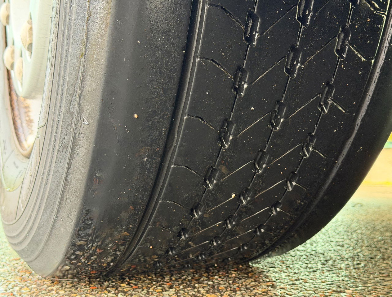 Camión frigorífico Volvo FH 13.460 I-Park Cool Themo King UT-800 VAN Beurden BOX Tail Lift TOP Condition NL-Truck: foto 23 Camión frigorífico Volvo FH 13.460 I-Park Cool Themo King UT-800 VAN Beurden BOX Tail Lift TOP Condition NL-Truck: foto 23