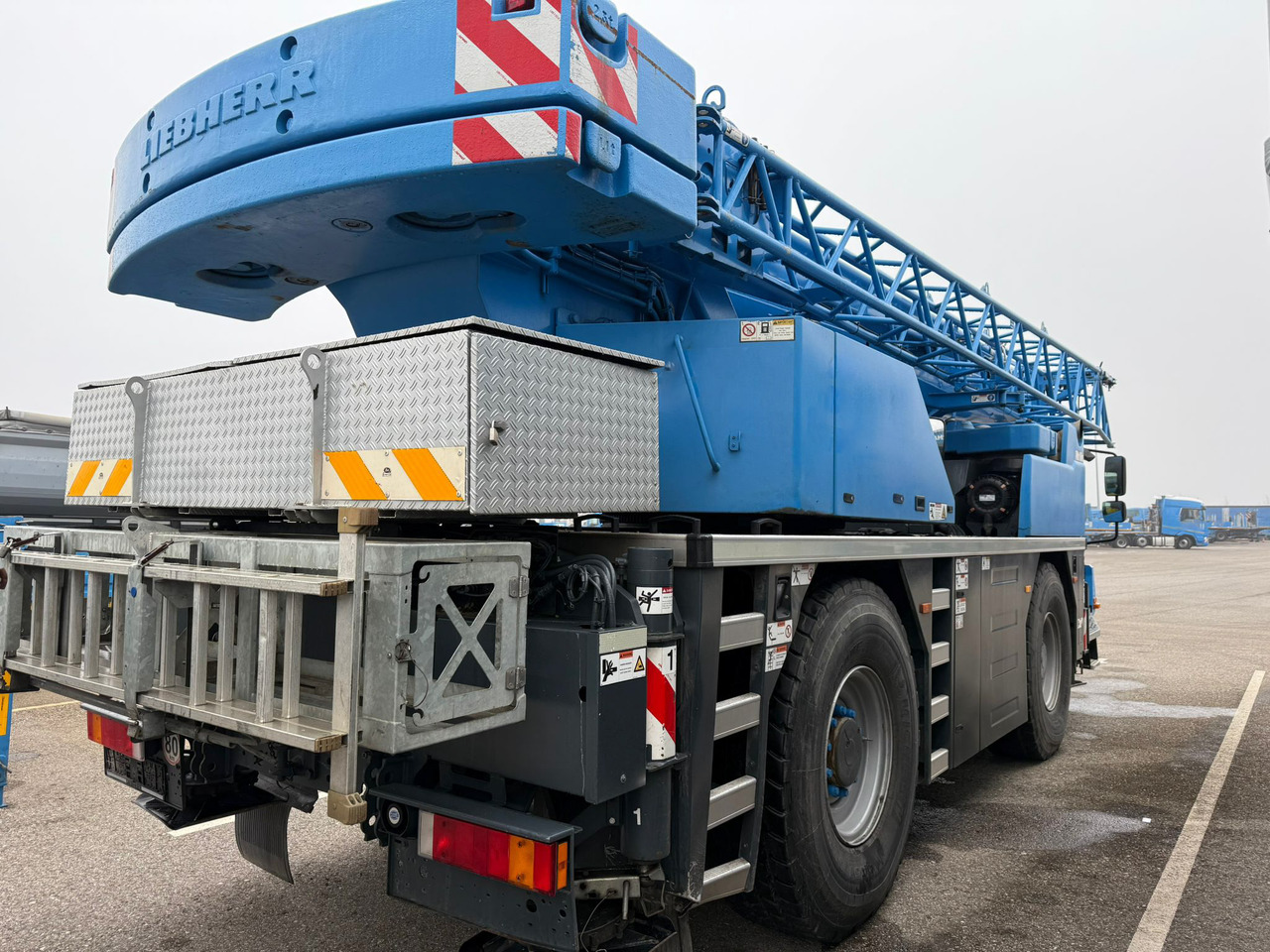 LIEBHERR LTM 1030-2.1 - Autogrúa: foto 3 LIEBHERR LTM 1030-2.1 - Autogrúa: foto 3