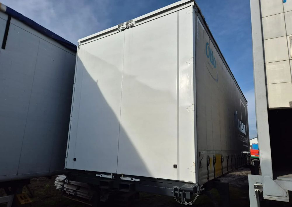 Krone - Toldo carrocería: foto 4 Krone - Toldo carrocería: foto 4